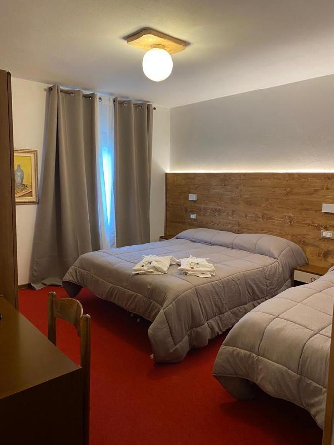 Albergo Quai Monno Buitenkant foto