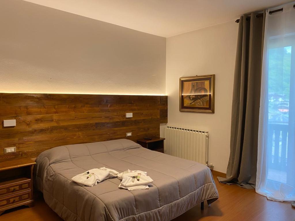 Albergo Quai Monno Buitenkant foto