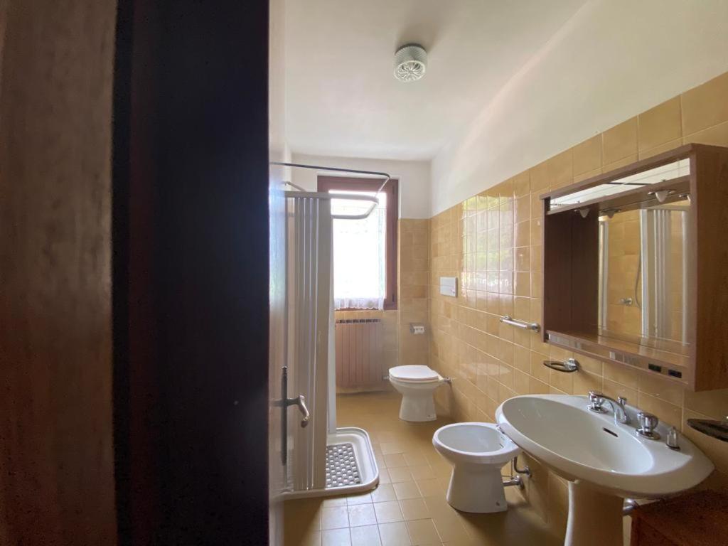 Albergo Quai Monno Buitenkant foto
