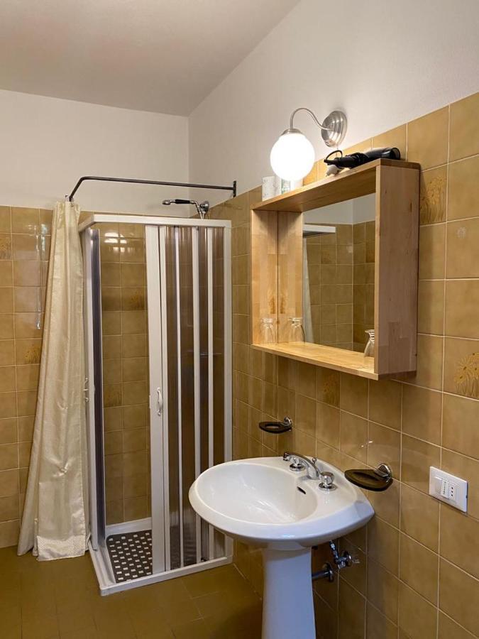 Albergo Quai Monno Buitenkant foto